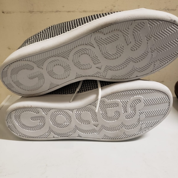 Goats Black and white sneakers 10.5 men's - Picture 5 of 5
